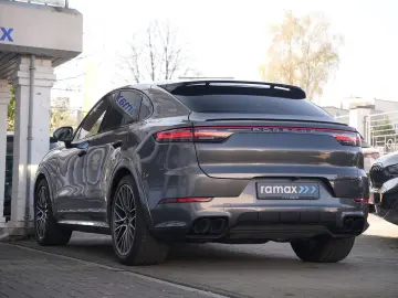 E-Hybrid Coupé  SPORTDESIGN-ACC-AHK-BOSE-21RS