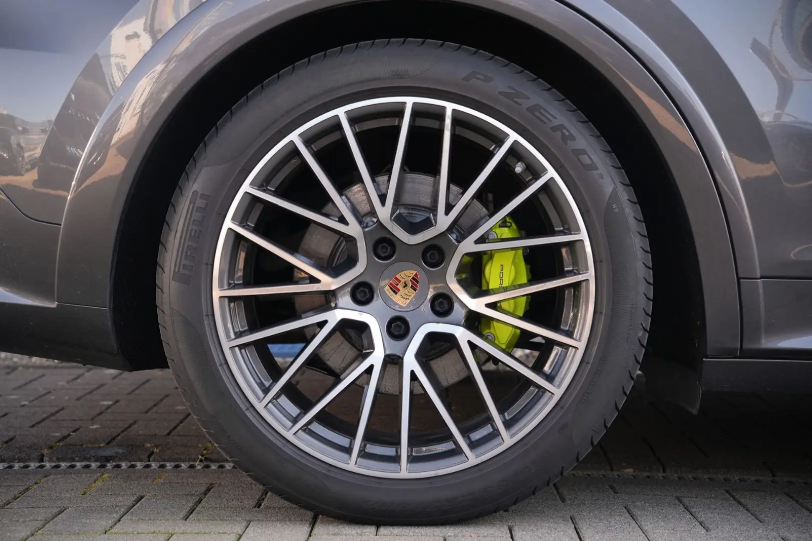 E-Hybrid Coupé  SPORTDESIGN-ACC-AHK-BOSE-21RS