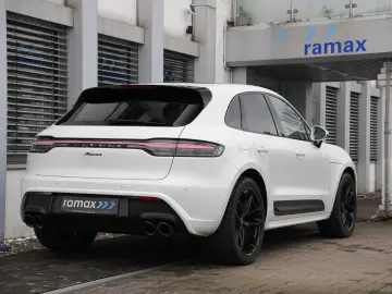 MACAN  ACC-LUFTFEDERUNG-PANO-AHK-BOSE-21