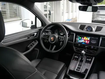 MACAN  ACC-LUFTFEDERUNG-PANO-AHK-BOSE-21