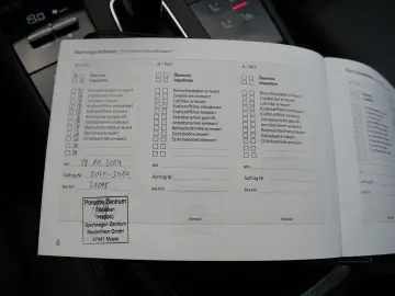 MACAN  ACC-LUFTFEDERUNG-PANO-AHK-BOSE-21