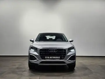 Q2 35 TFSI Virtual Kamera StandheizungSportsitze