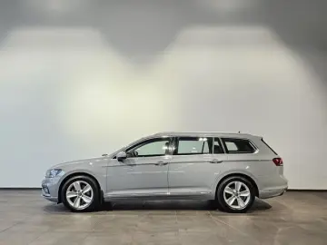 Passat 4Motion Sport Led Navi Leder AHK Kamera