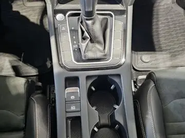 Passat 4Motion Sport Led Navi Leder AHK Kamera