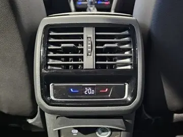 Passat 4Motion Sport Led Navi Leder AHK Kamera