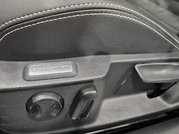 Passat 4Motion Sport Led Navi Leder AHK Kamera