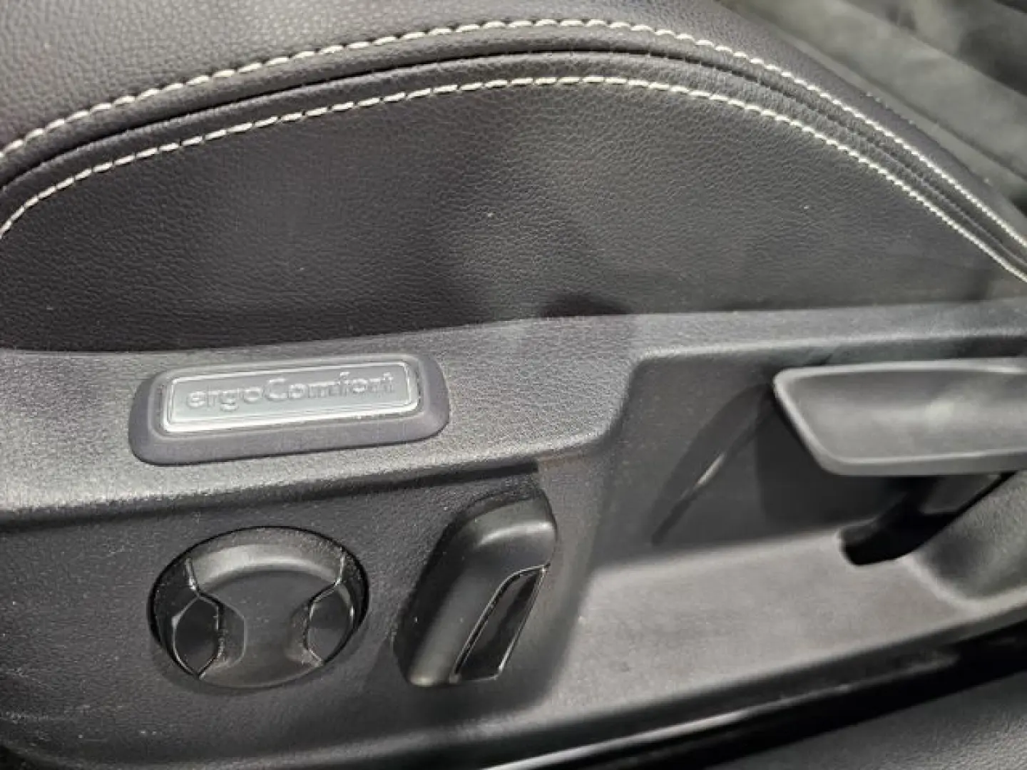 Passat 4Motion Sport Led Navi Leder AHK Kamera