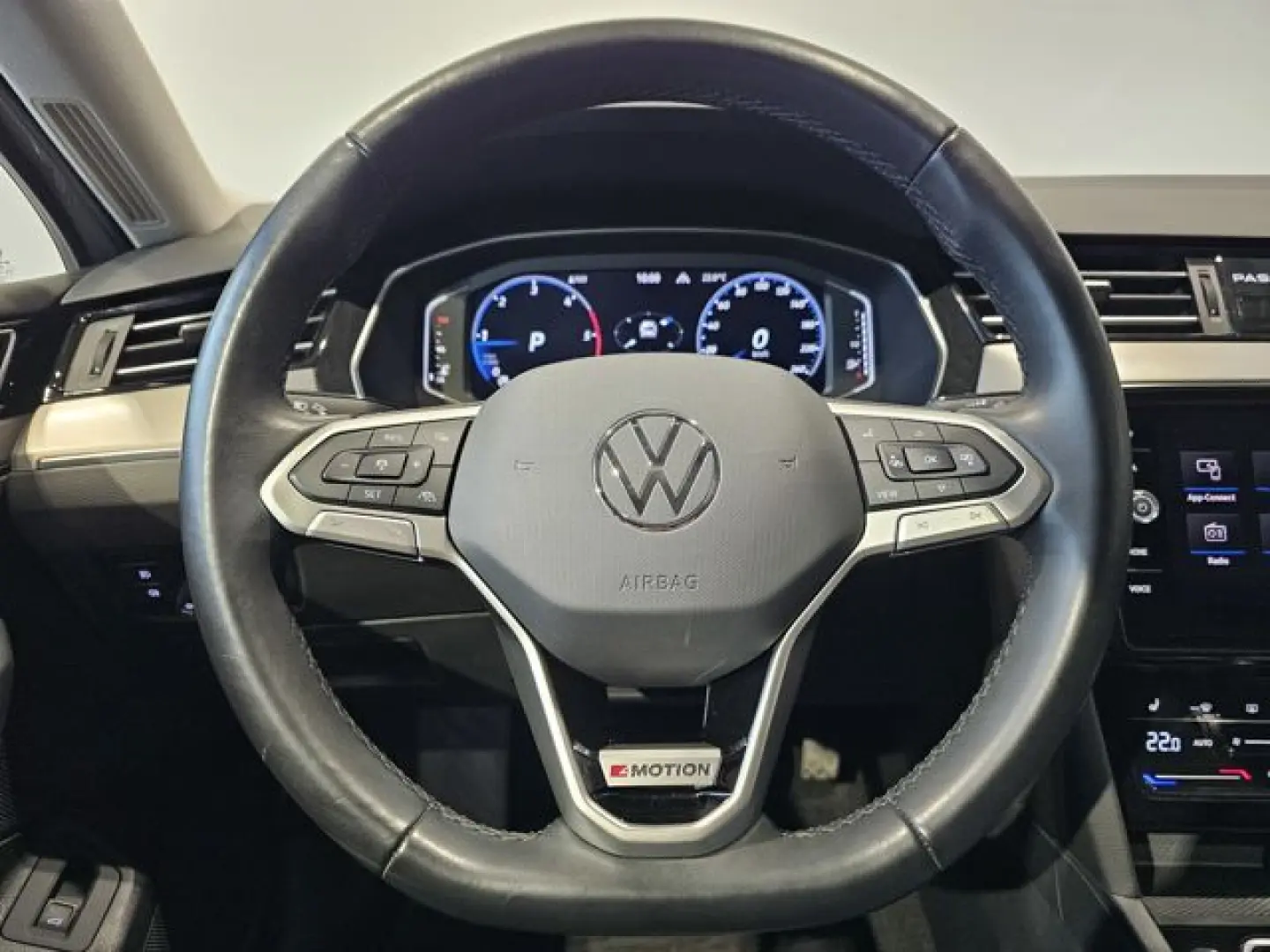 Passat 4Motion Sport Led Navi Leder AHK Kamera