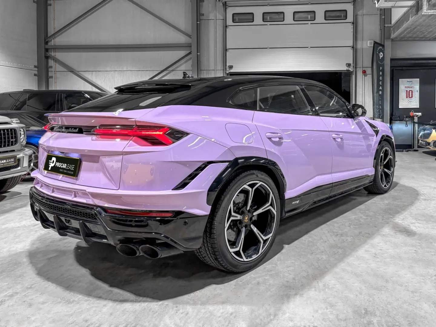 Urus URUS S /1OF1 COLOR UNICO /60 ANNIVERSARIO/