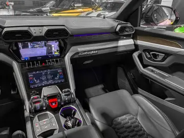 Urus URUS S /1OF1 COLOR UNICO /60 ANNIVERSARIO/