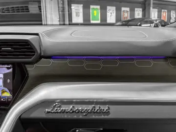 Urus URUS S /1OF1 COLOR UNICO /60 ANNIVERSARIO/