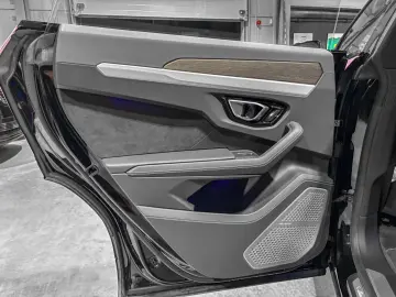 Urus URUS S /1OF1 COLOR UNICO /60 ANNIVERSARIO/