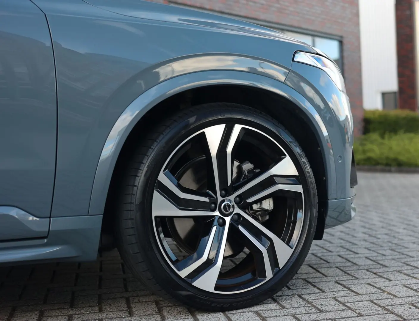 XC 90 T8 AWD Ultimate Dark| AHK - Bow&Wil - Luft
