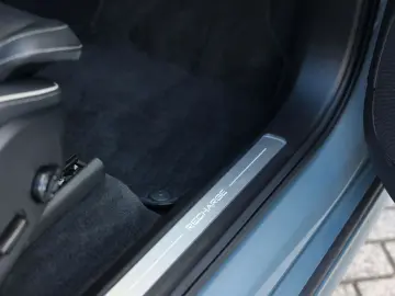 XC 90 T8 AWD Ultimate Dark| AHK - Bow&Wil - Luft