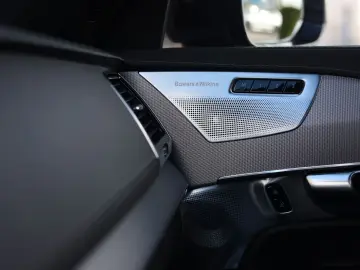 XC 90 T8 AWD Ultimate Dark| AHK - Bow&Wil - Luft