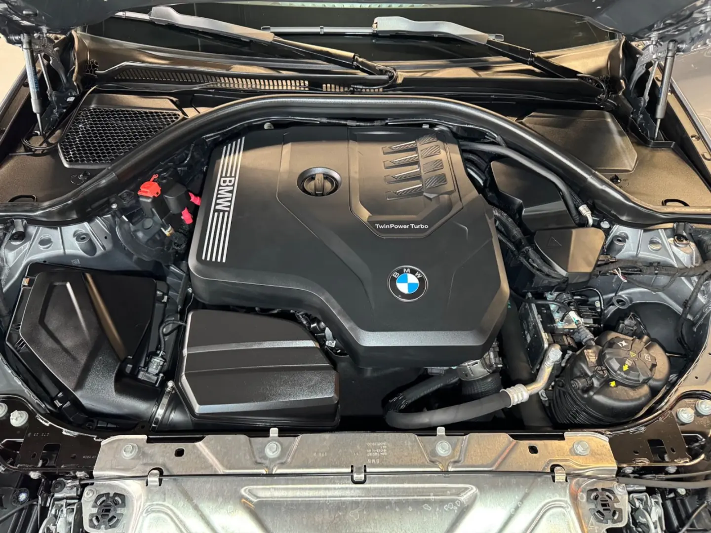 320i M Sport~ LEDER~NAVI~KAMERA 360~LED~HEAD-UP