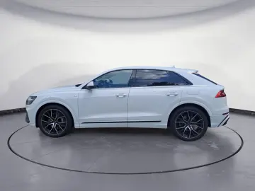 Q8 55 TFSIe quattro tiptronic