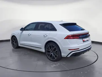 Q8 55 TFSIe quattro tiptronic