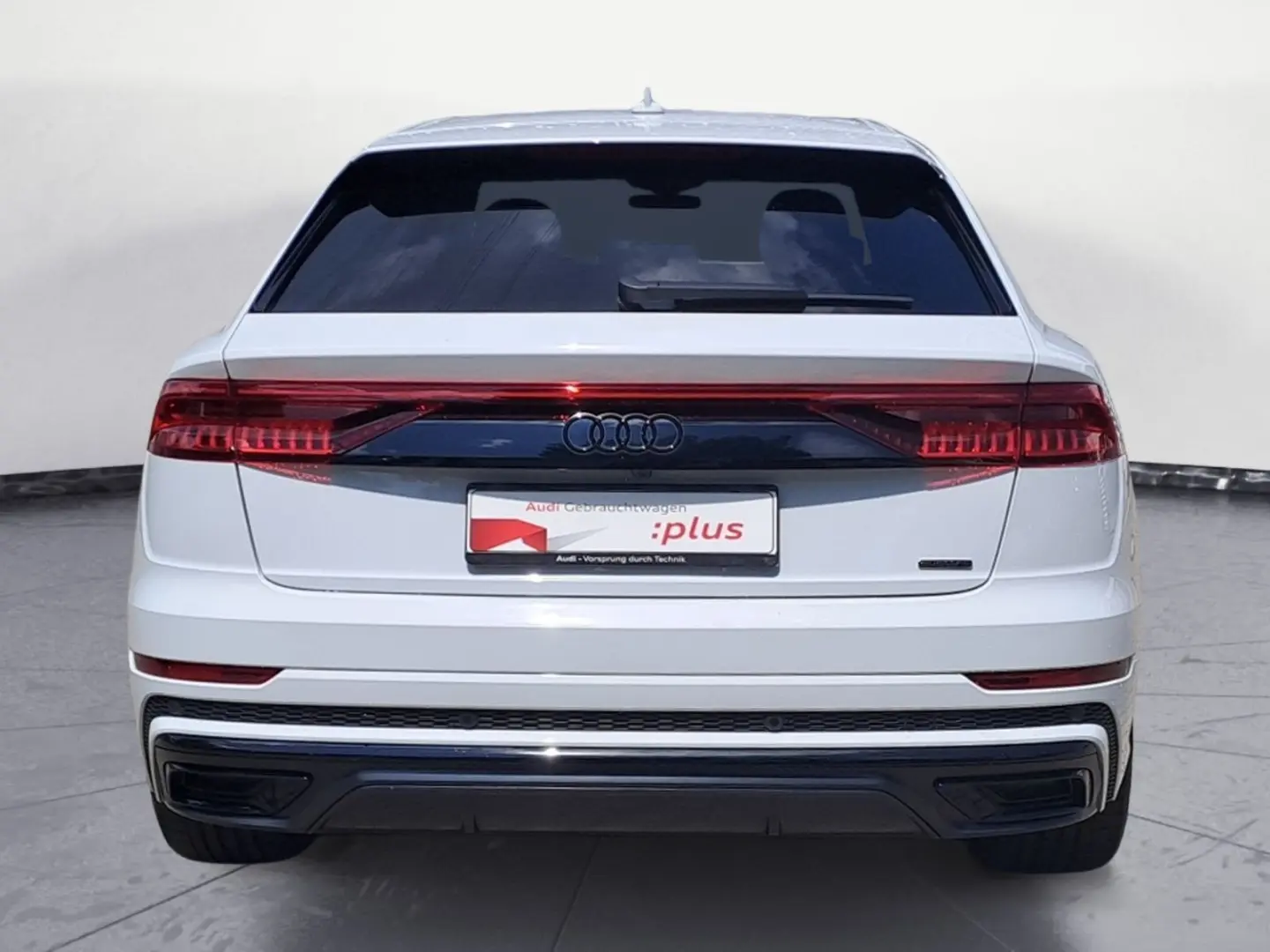 Q8 55 TFSIe quattro tiptronic