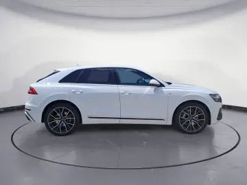 Q8 55 TFSIe quattro tiptronic