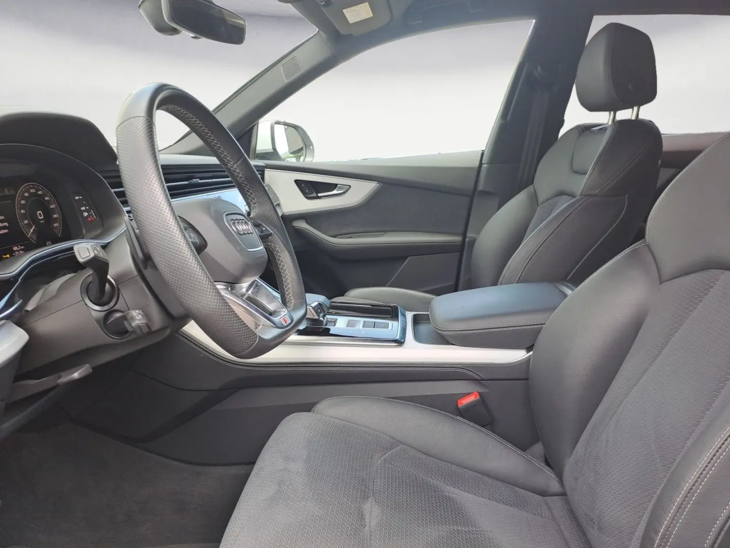 Q8 55 TFSIe quattro tiptronic
