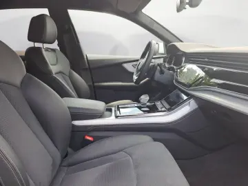 Q8 55 TFSIe quattro tiptronic