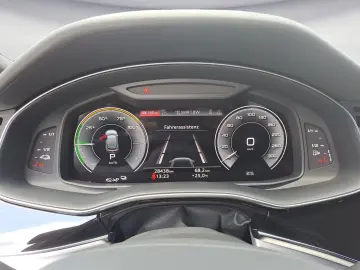 Q8 55 TFSIe quattro tiptronic