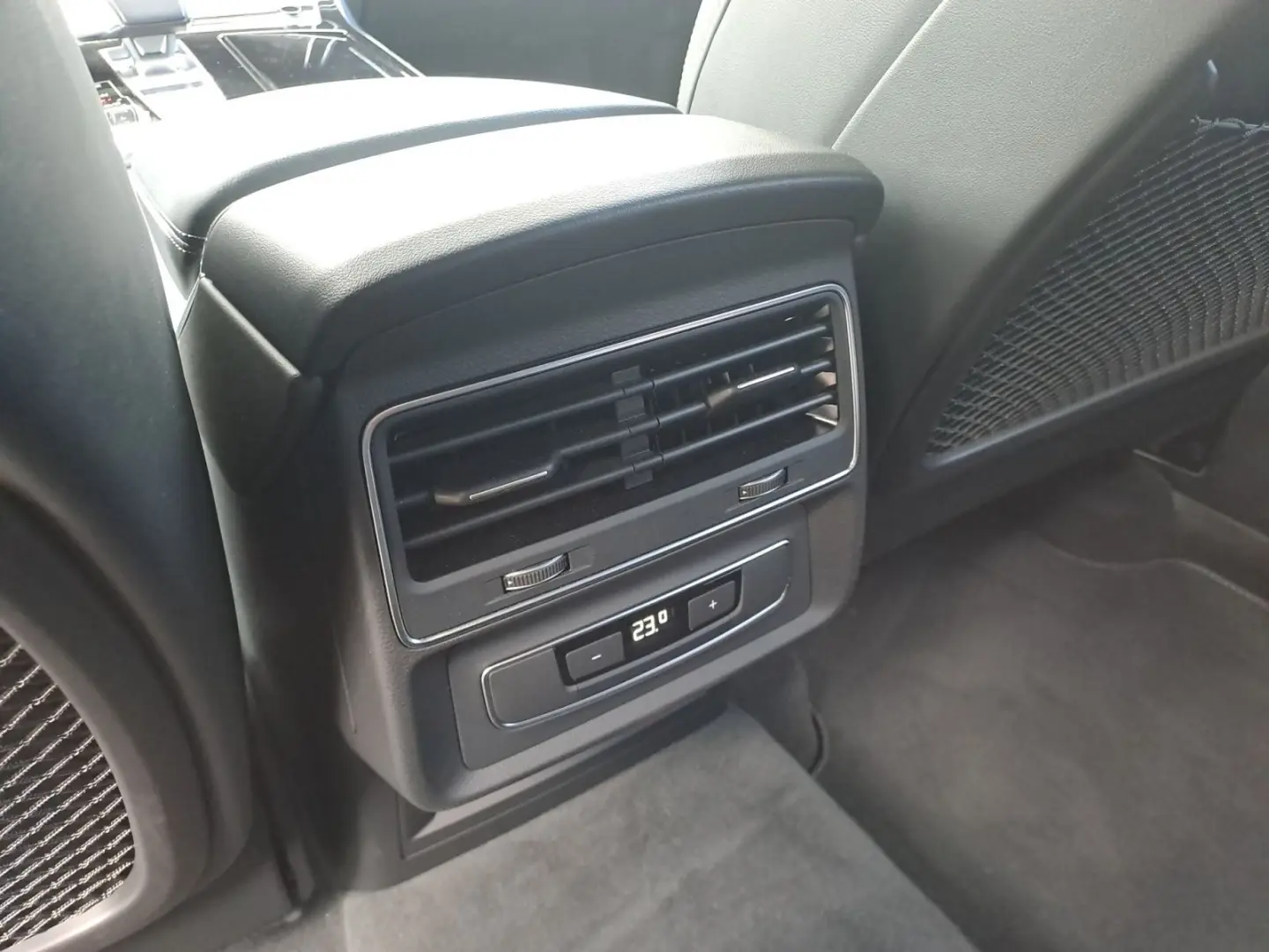 Q8 55 TFSIe quattro tiptronic