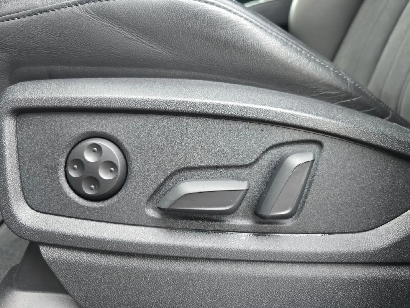 Q5 Sportback 50 TFSIe qu S line Navi LED ACC Vir