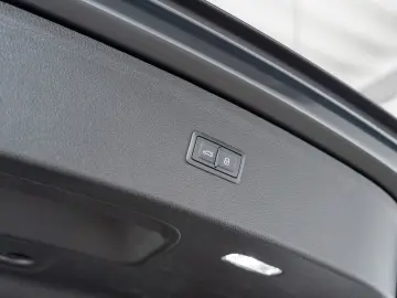 Q5 Advanced FLA ACC KeyLess AkustikGlas 3xKlima