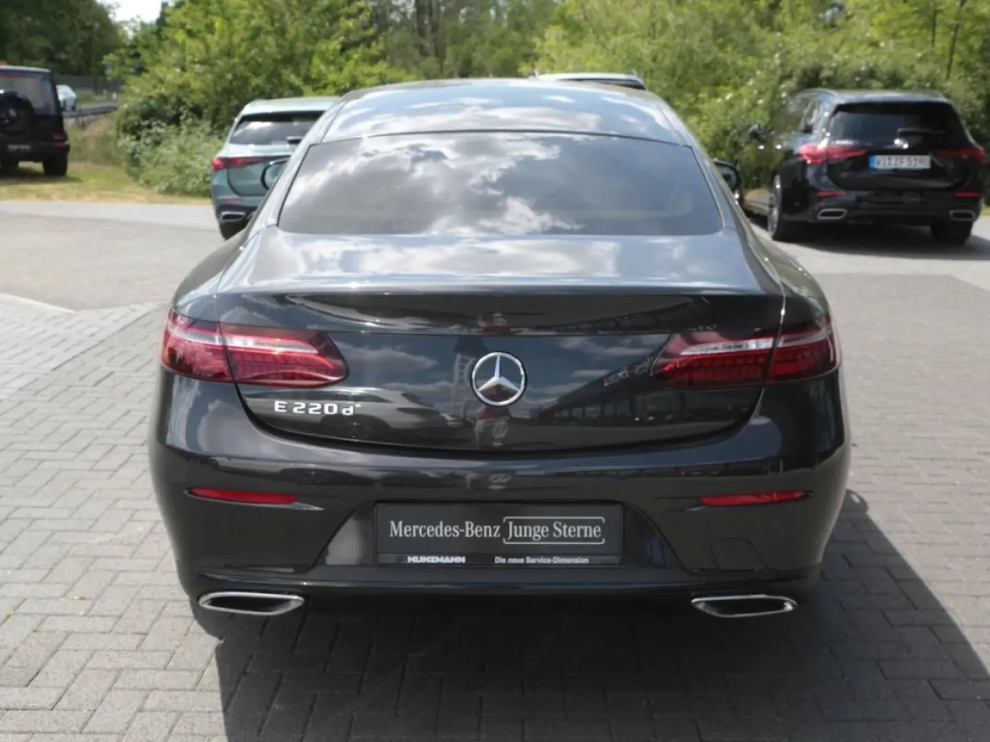 E 220 d Coupé Avantgarde Night Kamera AHK