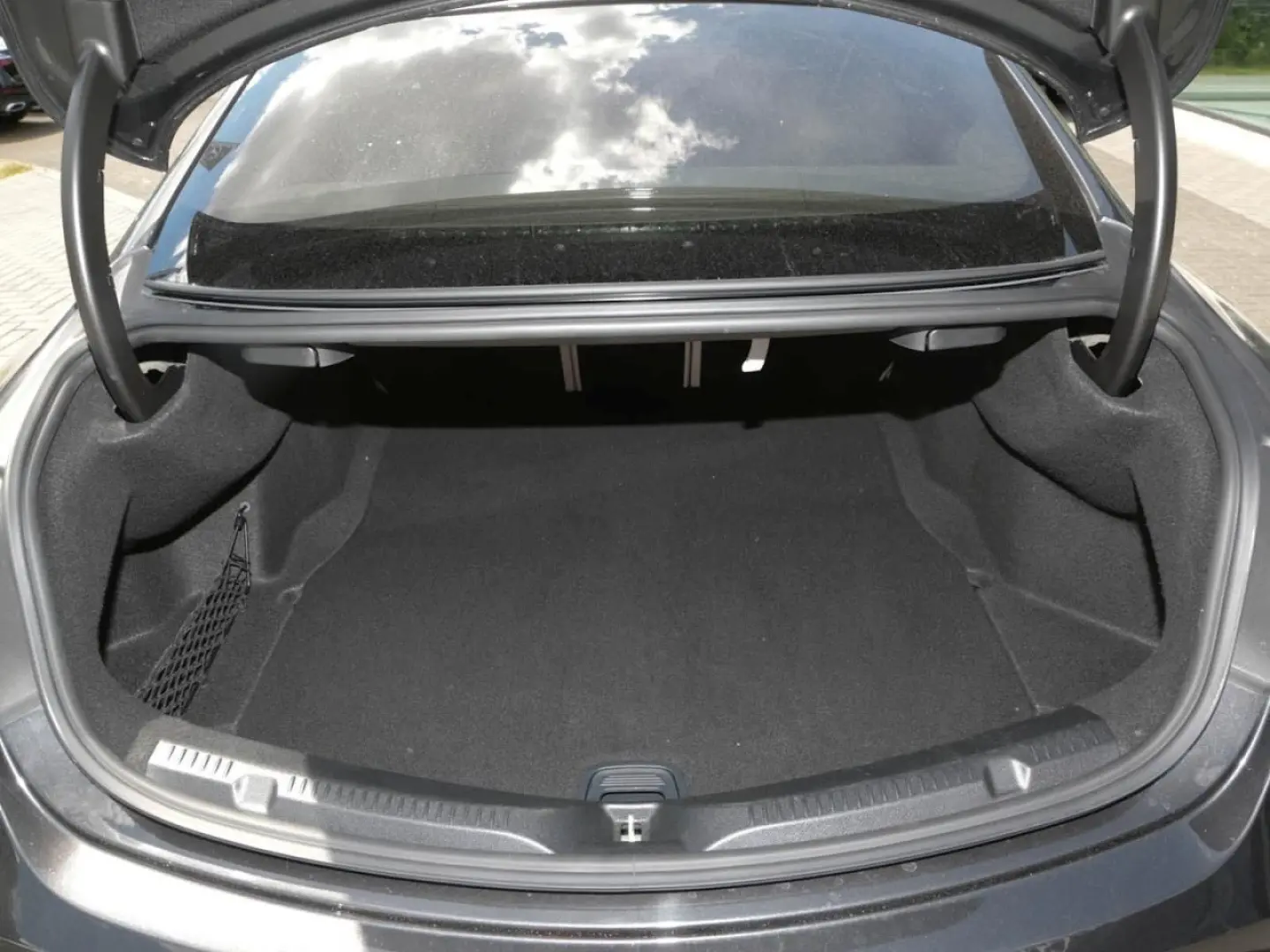 E 220 d Coupé Avantgarde Night Kamera AHK