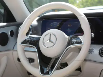 E 220 d Coupé Avantgarde Night Kamera AHK