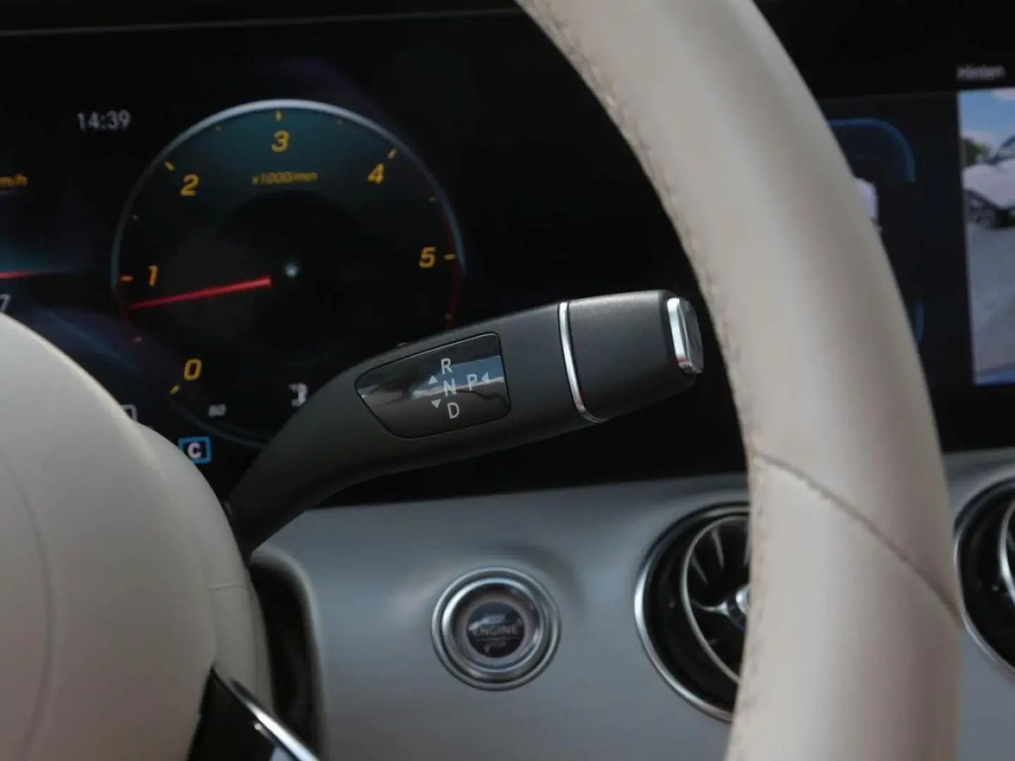 E 220 d Coupé Avantgarde Night Kamera AHK