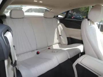 E 220 d Coupé Avantgarde Night Kamera AHK
