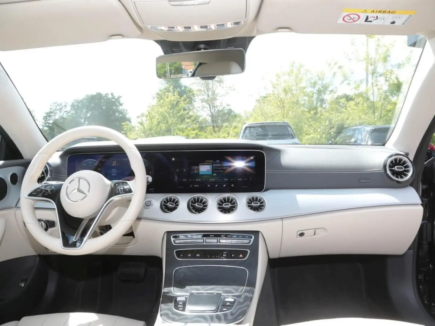 E 220 d Coupé Avantgarde Night Kamera AHK