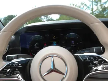E 220 d Coupé Avantgarde Night Kamera AHK