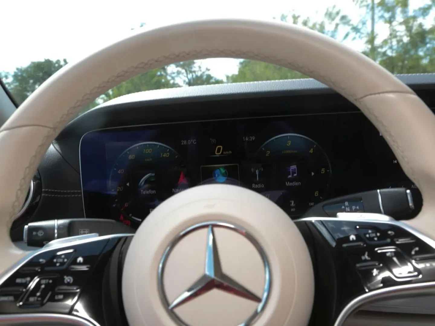 E 220 d Coupé Avantgarde Night Kamera AHK