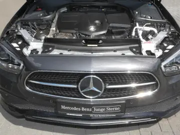 E 220 d Coupé Avantgarde Night Kamera AHK