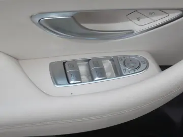 E 220 d Coupé Avantgarde Night Kamera AHK