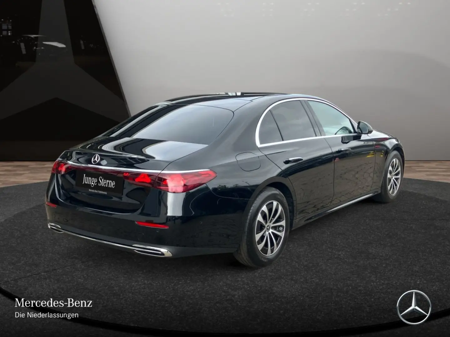E 220 d Avantgarde Adv./AHK/DISTR/360°/LED/MBUX