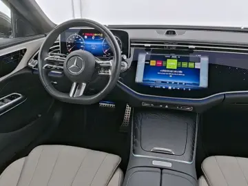 E 220 d AMG-Sport/Super/AHK/Distr/Cam/LED/KlLess