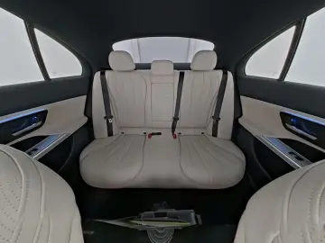E 220 d AMG-Sport/Super/AHK/Distr/Cam/LED/KlLess