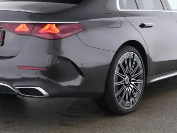 E 220 d AMG-Sport/Super/AHK/Distr/Cam/LED/KlLess