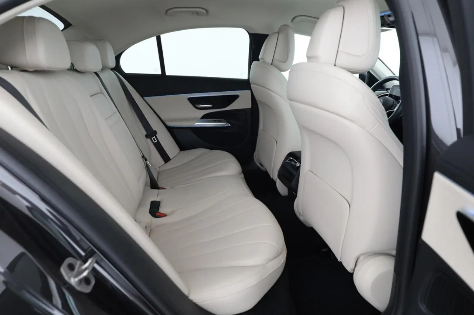 E 220 d Avantgarde *AHK* Winter-P. ARTICO beige