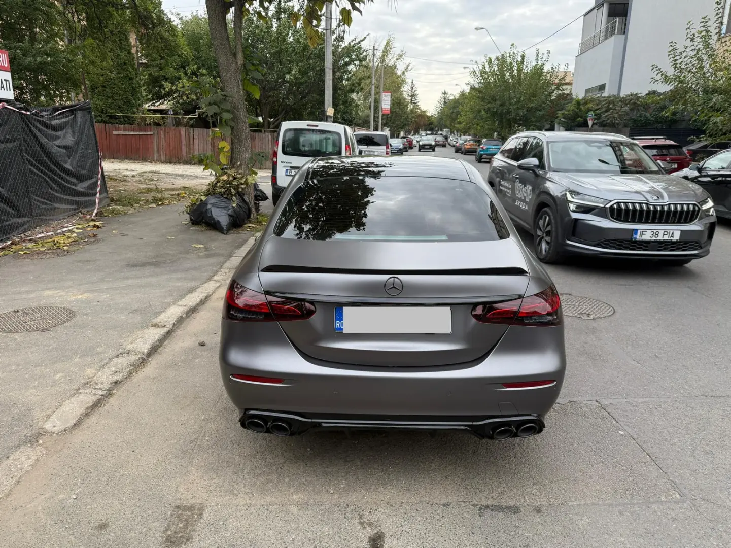 Mercedes-Benz E 200