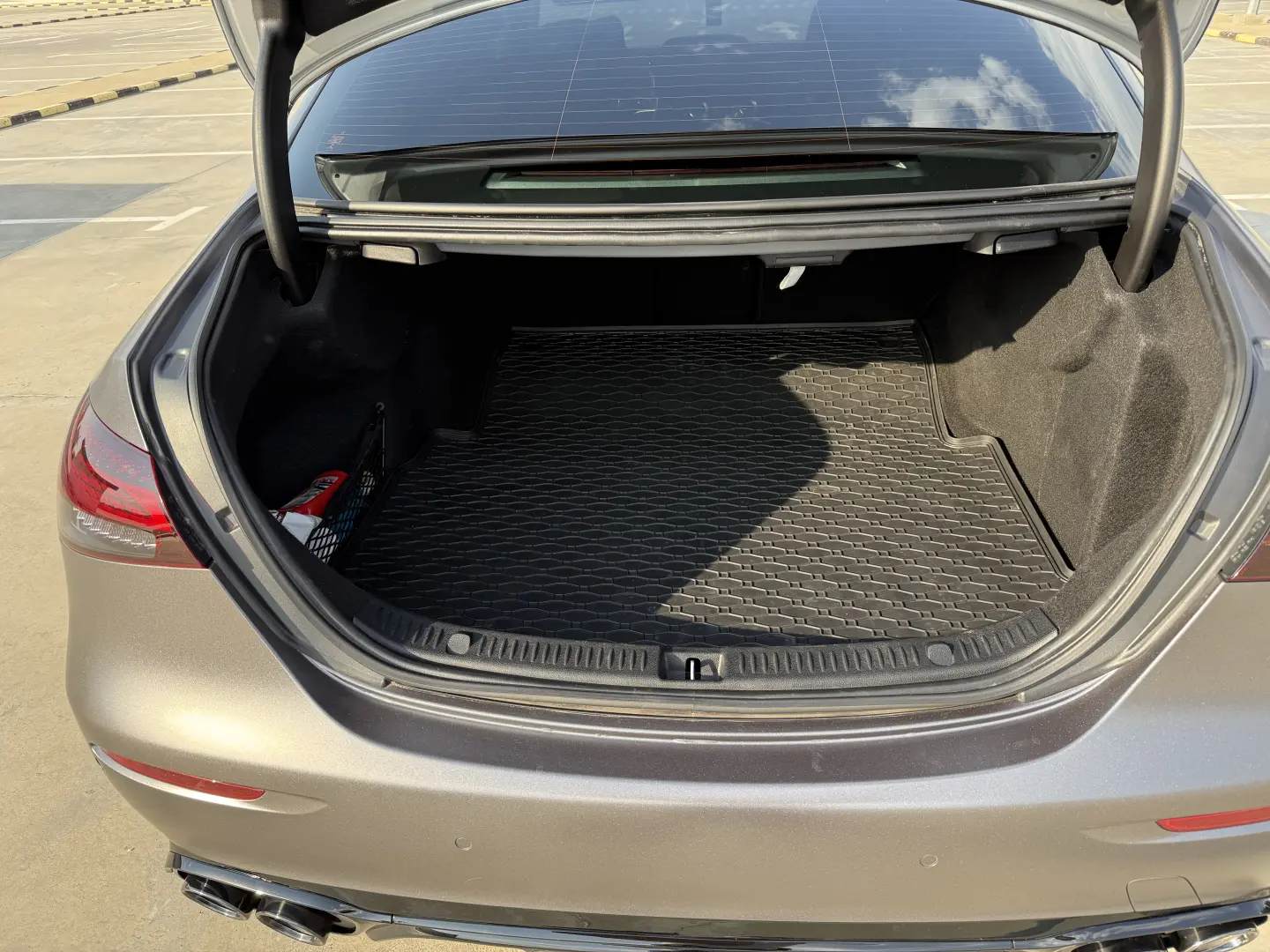 Mercedes-Benz E 200