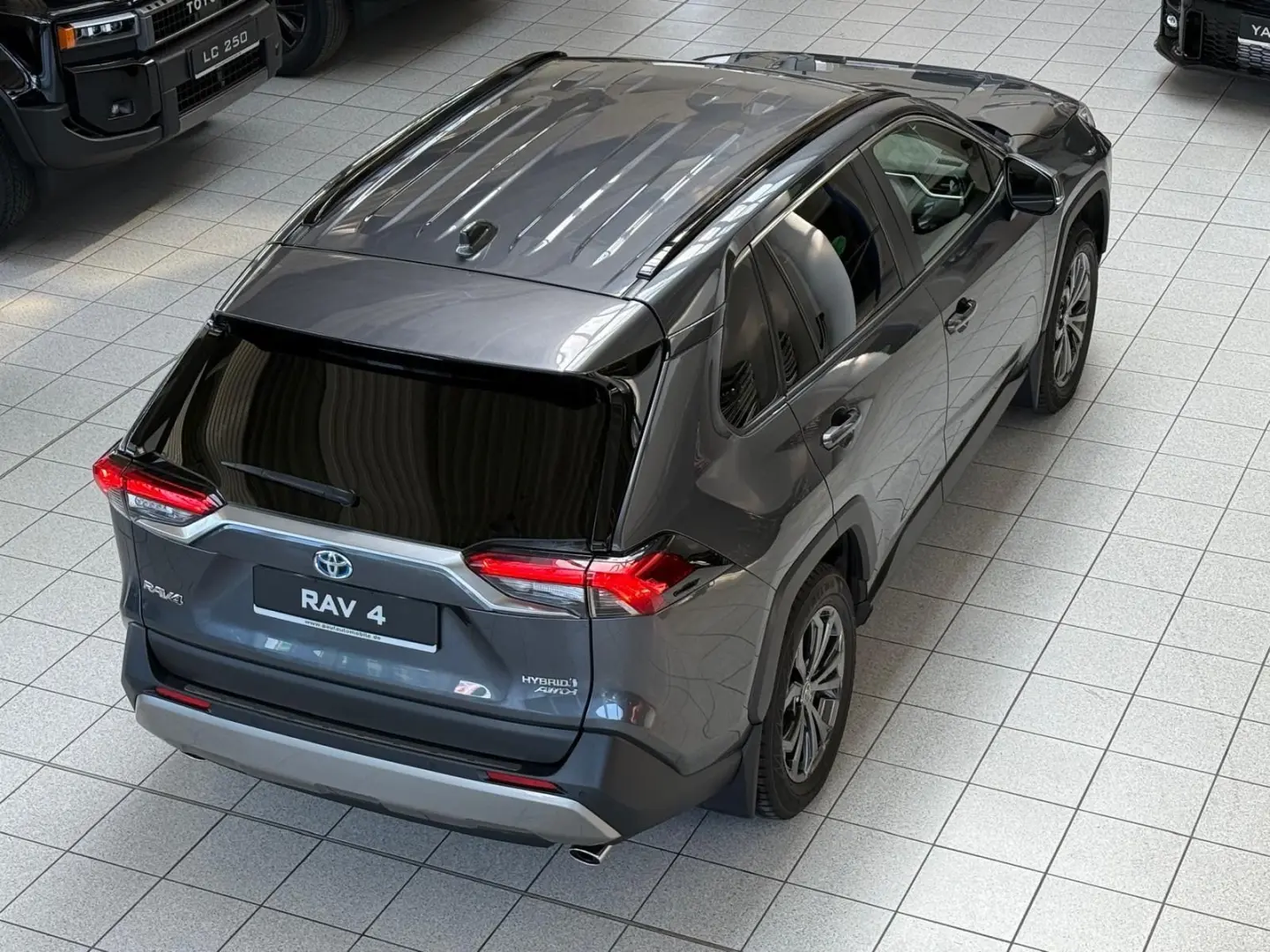 RAV 4 HYBRID-4x4-LED-LEDER-KAMERA-18 ZOLL-28.490