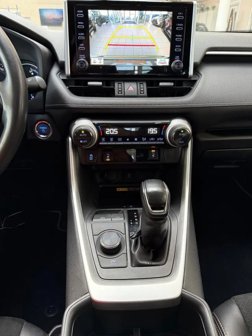 RAV 4 HYBRID-4x4-LED-LEDER-KAMERA-18 ZOLL-28.490