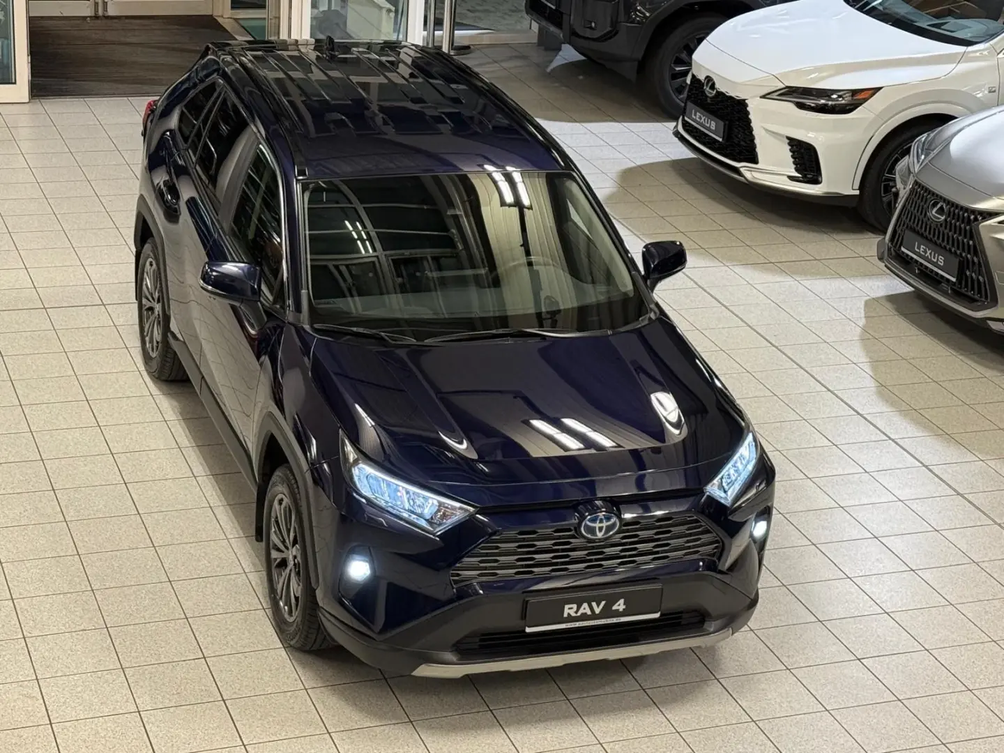 RAV 4 HYBRID-4x4-LED-LEDER-KAMERA-18 ZOLL-29.990